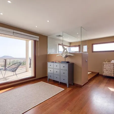Atlanntes Con Piscina En Fuerteventura Villa Triquivijate