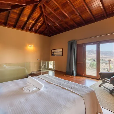 Atlanntes Con Piscina En Fuerteventura Triquivijate