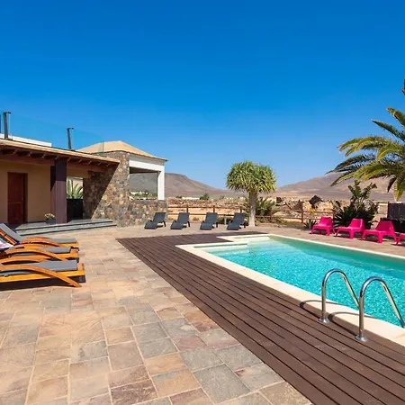 Atlanntes Con Piscina En Fuerteventura Triquivijate