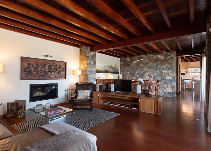 Atlanntes Con Piscina En Fuerteventura Villa Triquivijate