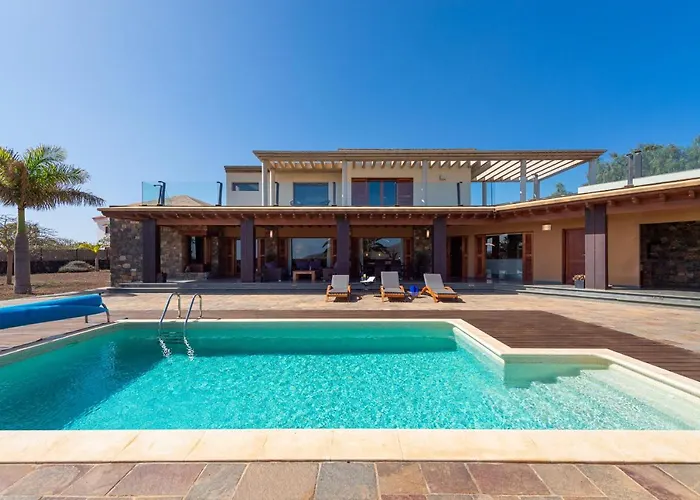 Atlanntes Con Piscina En Fuerteventura Triquivijate